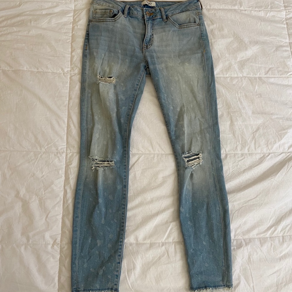 Cute Forever21 Skinny jeans (light-medium washed)